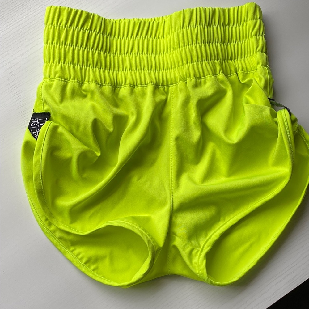 Tiger Friday Boxys Athletic Dance Short highlighter Child Medium